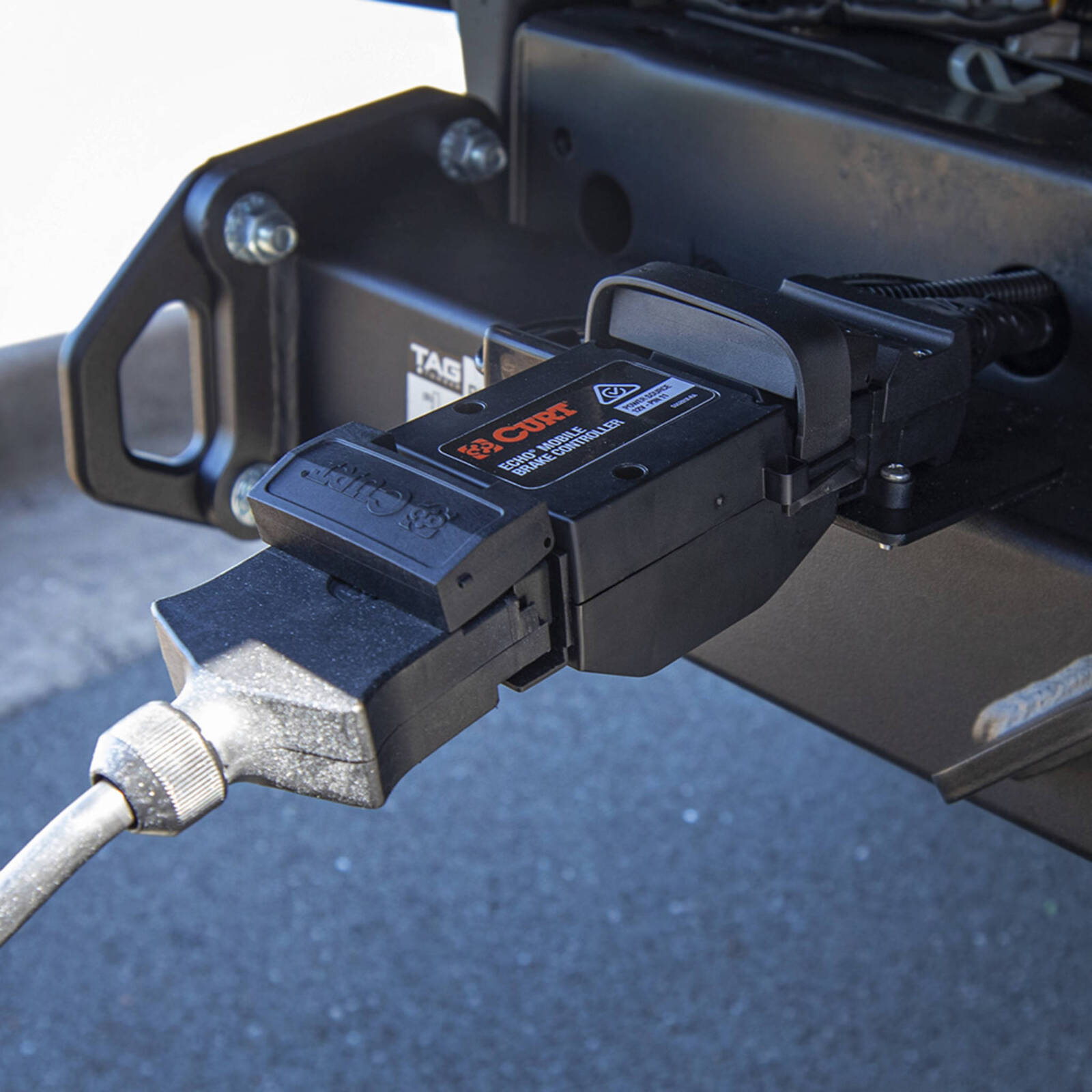 CURT Echo - Bluetooth Brake Controller (12V / Pin 2) image